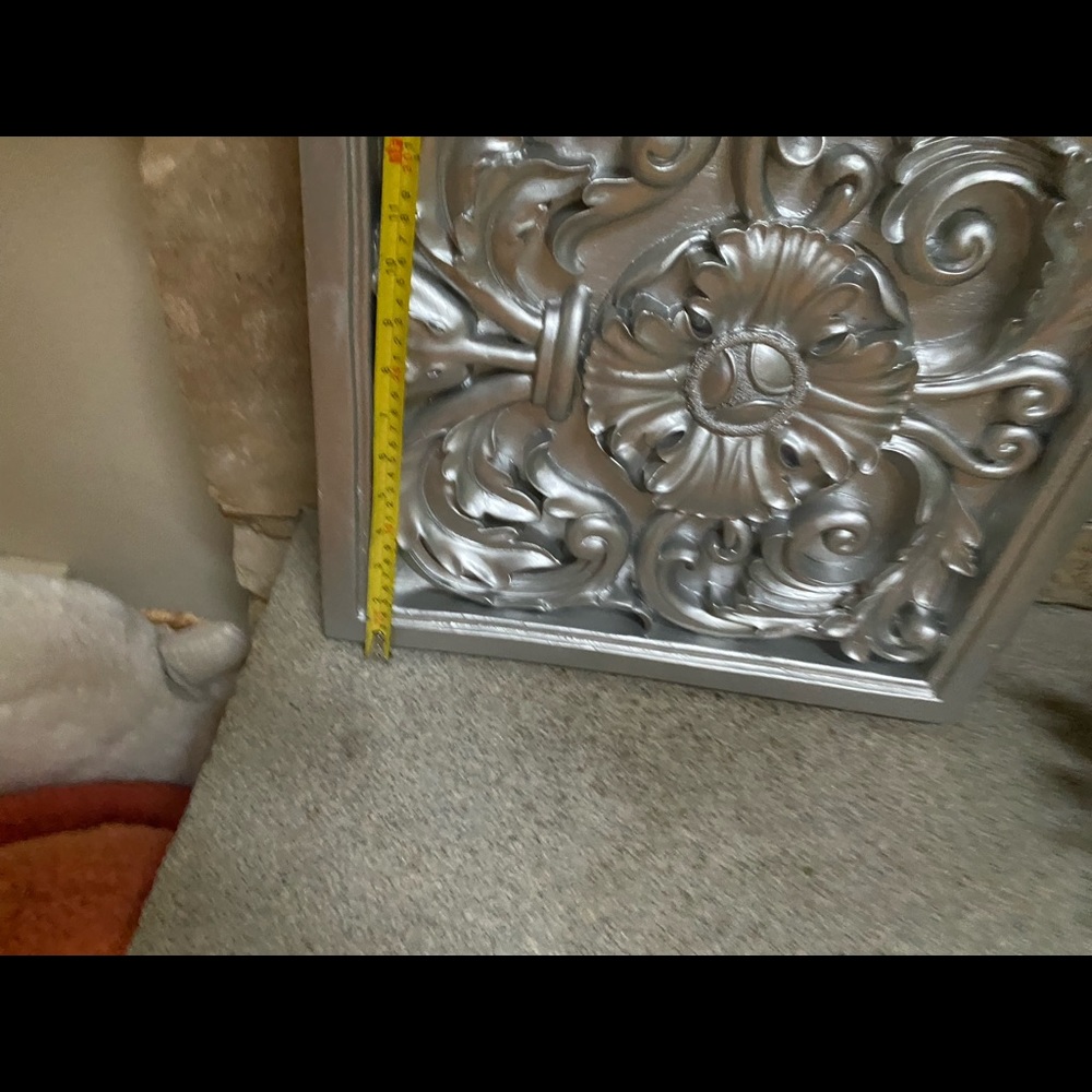 Decor - Picture 2 of 8